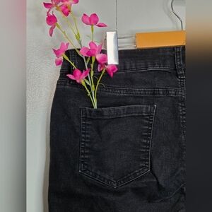 🌷Eldorado Women's Size 14 Black Jeans Mid-Rise Skinny Fit Standard Length